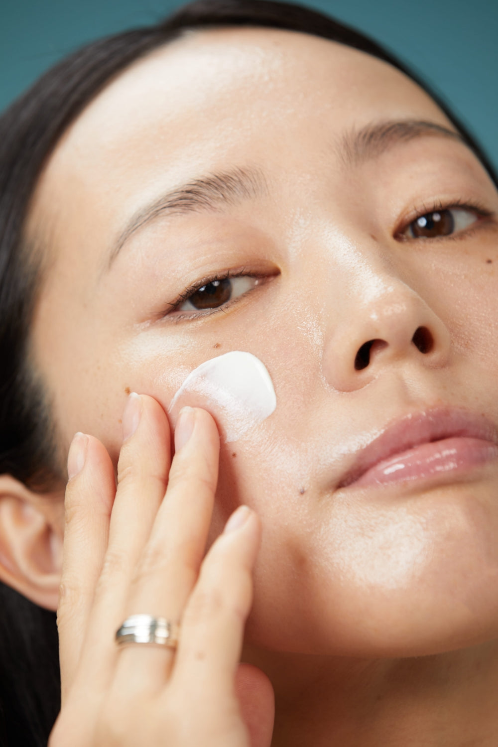 Relief Sun Moisture (SPF 50+ PA++++)